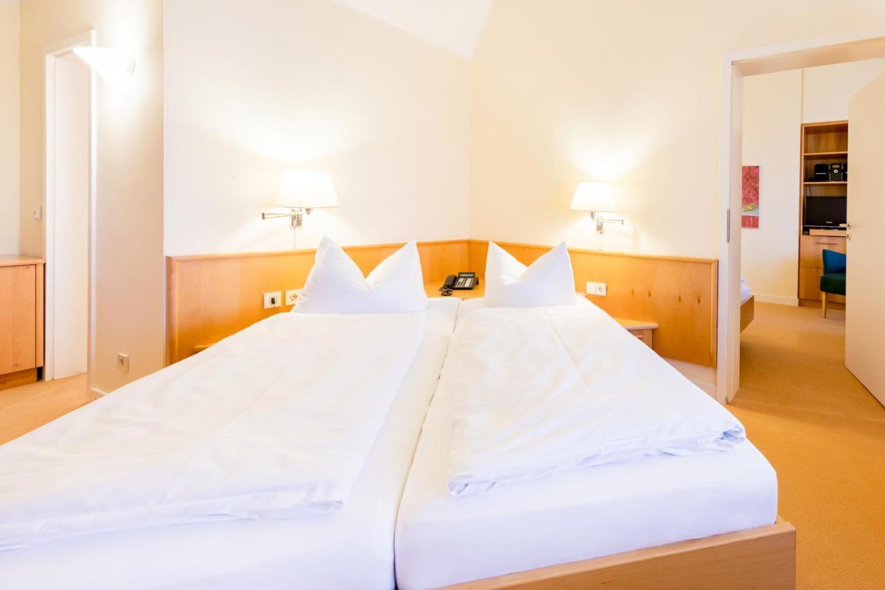 Schlosshotel Eyba Bad Blankenburg Exterior foto