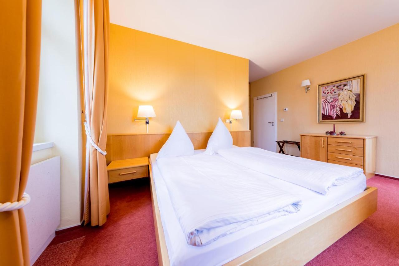 Schlosshotel Eyba Bad Blankenburg Exterior foto